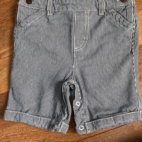 Super Cute Overalls - Picture 3 of 7